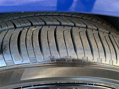 Used 2025 Toyota Camry SE image 34