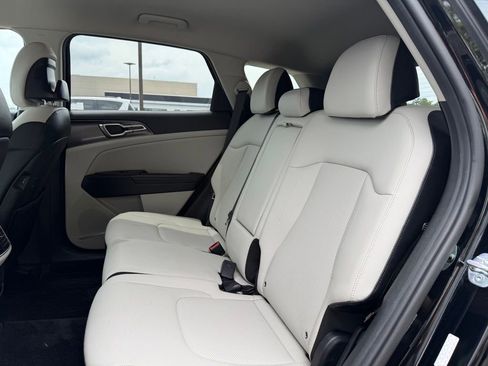 Used 2023 Kia Sportage EX FWD image 27