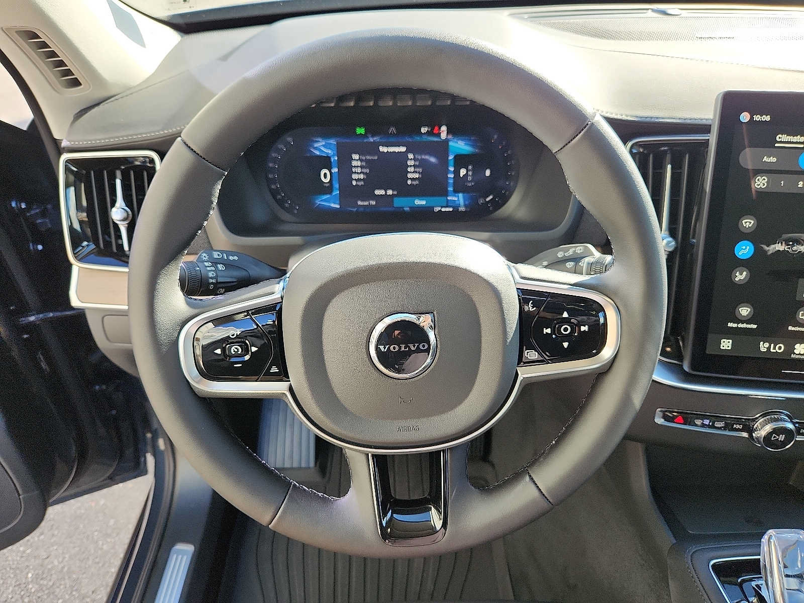 Used 2027 Volvo XC90 B6 Plus AWD/4WD image 19