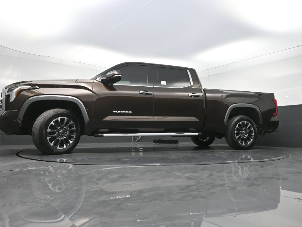 Used 2023 Toyota Tundra Limited w/ Power Package AWD/4WD image 31