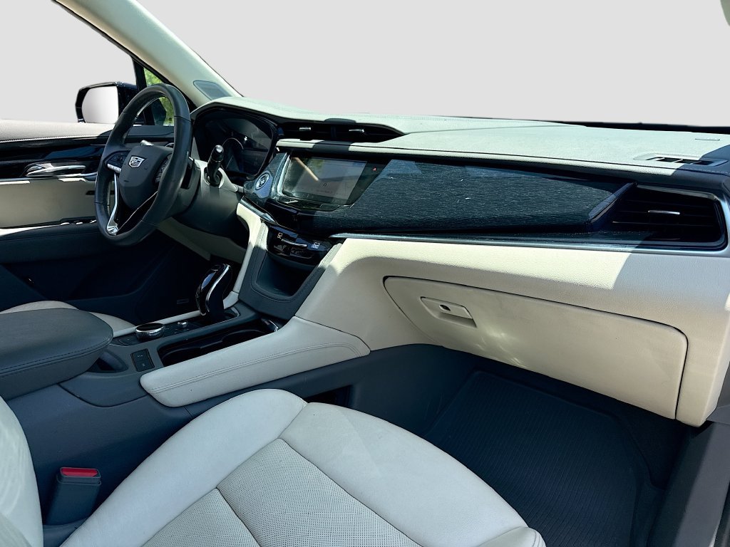 Used 2024 Cadillac XT6 Premium Luxury w/ LPO, Floor Liner Package AWD/4WD image 34