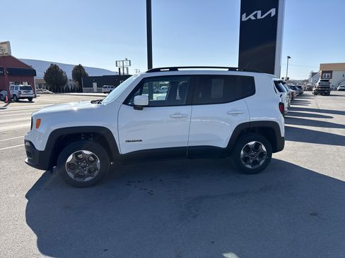 Used 2016 Jeep Renegade Latitude w/ Cold Weather Group image 7