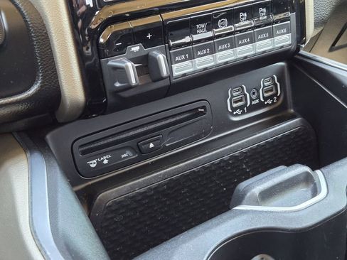 Used 2019 RAM 2500 Laramie AWD/4WD image 24