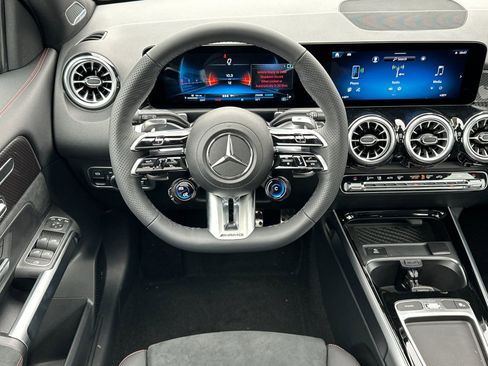 New 2025 Mercedes-Benz GLB 35 AMG 4MATIC image 14