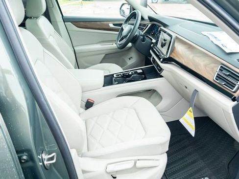 New 2026 Volkswagen Atlas SE FWD image 43
