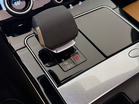 Used 2021 Land Rover Range Rover Velar R-Dynamic HSE image 19