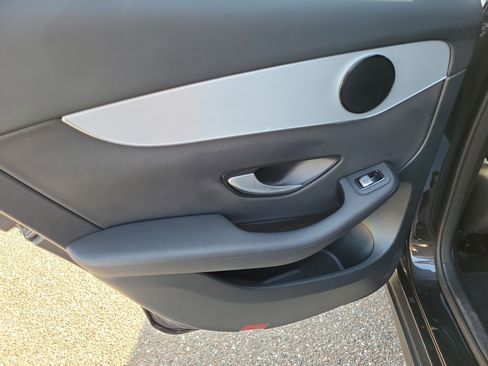 Certified 2022 Mercedes-Benz GLC 300 image 8