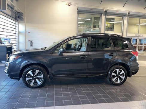 Used 2018 Subaru Forester 2.5i Premium image 5