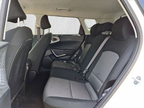 Used 2024 Kia Soul LX w/ Option Group 015 FWD image 17