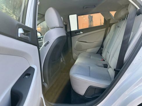 Used 2019 Hyundai Tucson SE image 10