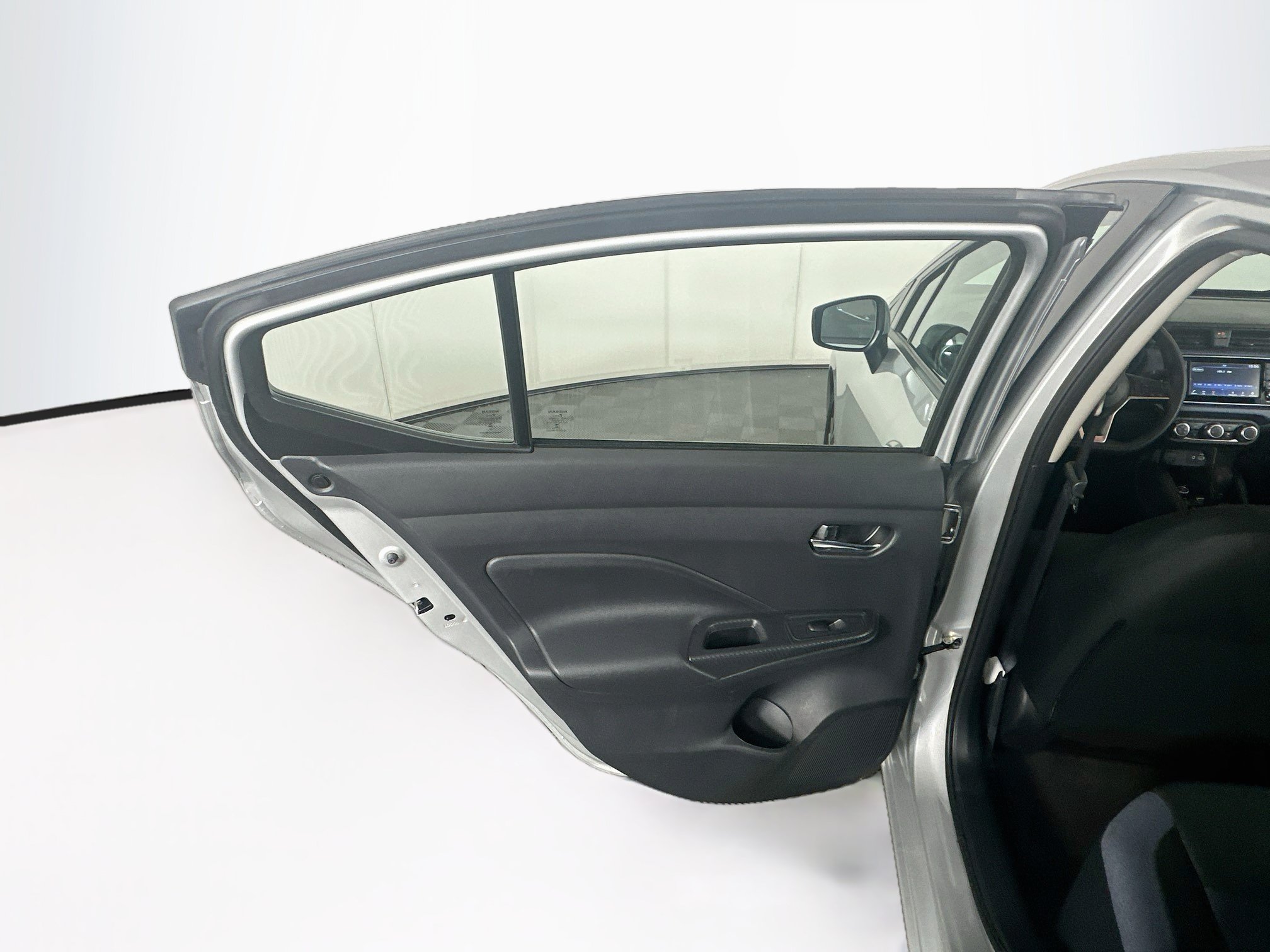 Used 2025 Nissan Versa SV FWD image 25