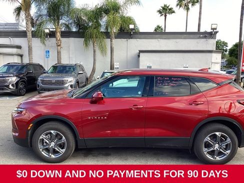 Used 2025 Chevrolet Blazer LT AWD/4WD image 3