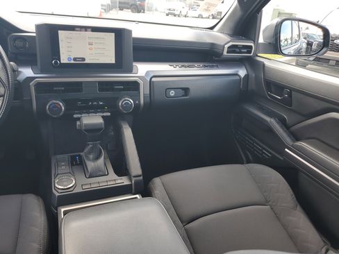 Used 2025 Toyota Tacoma SR5 image 17