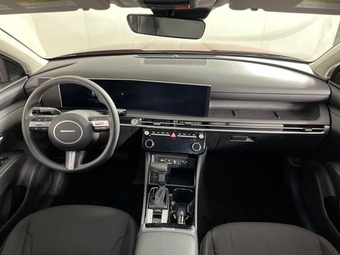 Used 2025 Hyundai Tucson SEL FWD image 14
