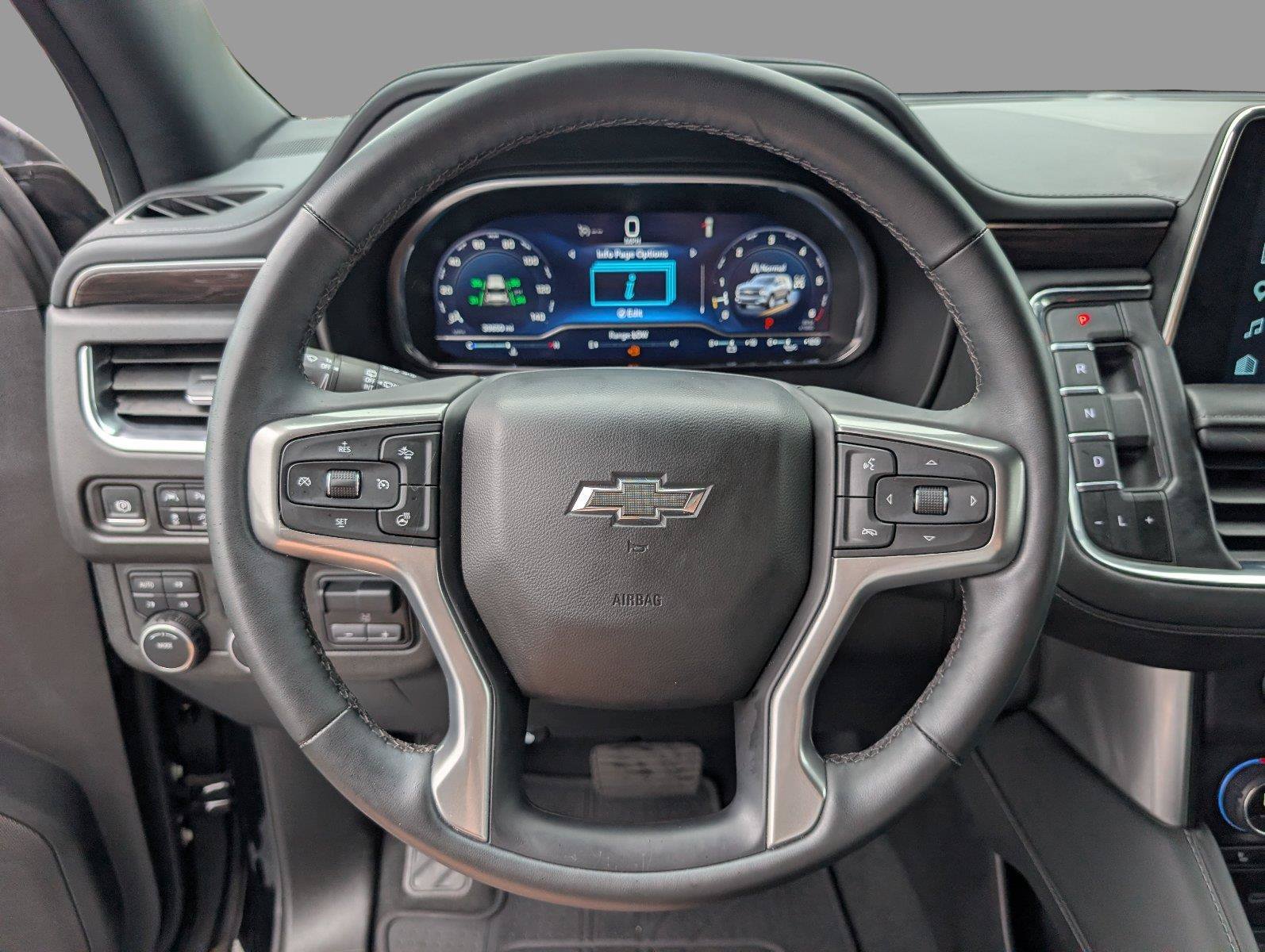 Used 2024 Chevrolet Tahoe Z71 w/ Luxury Package AWD/4WD image 28