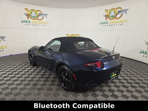 Used 2022 MAZDA MX-5 Miata Club RWD image 6