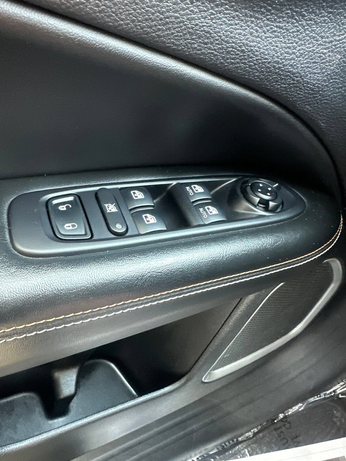 Used 2019 Jeep Compass Latitude AWD/4WD image 4
