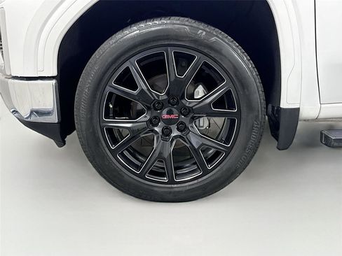 Used 2020 GMC Sierra 1500 SLT w/ Driver Alert Package II AWD/4WD image 31