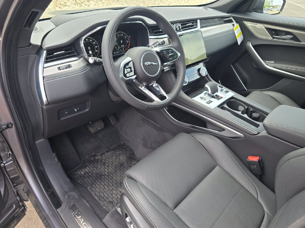 New 2026 Jaguar F-PACE R-Dynamic S AWD/4WD image 37