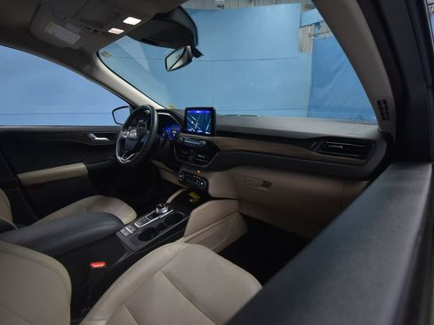 Used 2020 Ford Escape Titanium AWD/4WD image 28