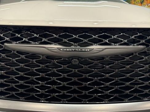 New 2026 Chrysler Pacifica Limited w/ S Appearance Package image 12