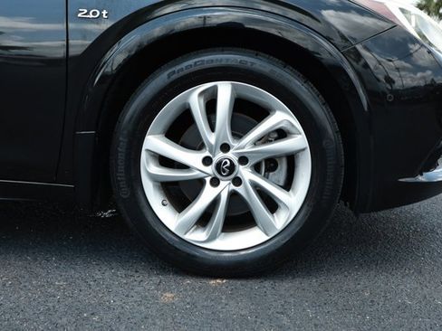 Used 2019 INFINITI QX30 w/ Cargo Package FWD image 5