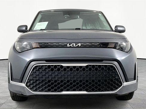 Used 2023 Kia Soul LX w/ LX Technology Package image 2