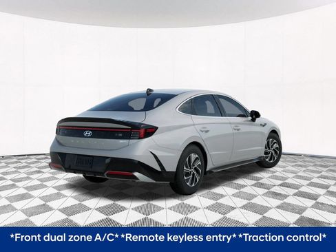 Used 2026 Hyundai Sonata Blue FWD image 6