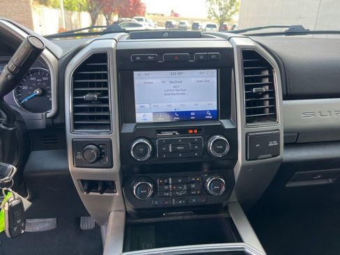 Used 2020 Ford F350 Lariat w/ Chrome Package AWD/4WD image 16