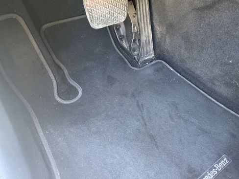 Used 2017 Mercedes-Benz GLC 300 4MATIC image 17