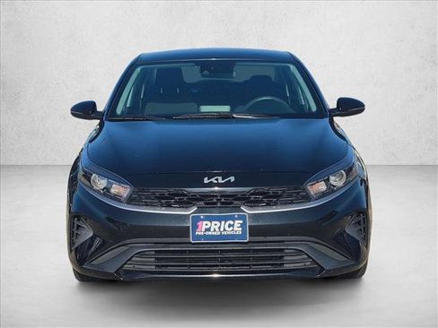 Used 2024 Kia Forte LXS w/ LXS Technology Package FWD image 2