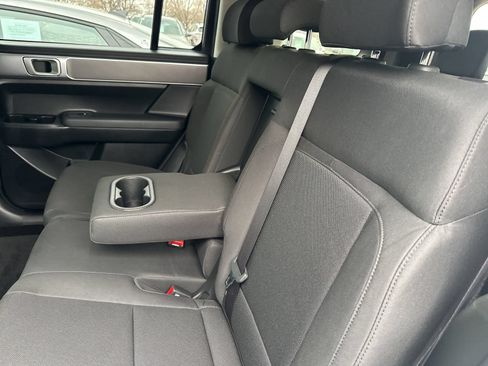 Used 2025 Hyundai Santa Fe SE AWD/4WD image 19