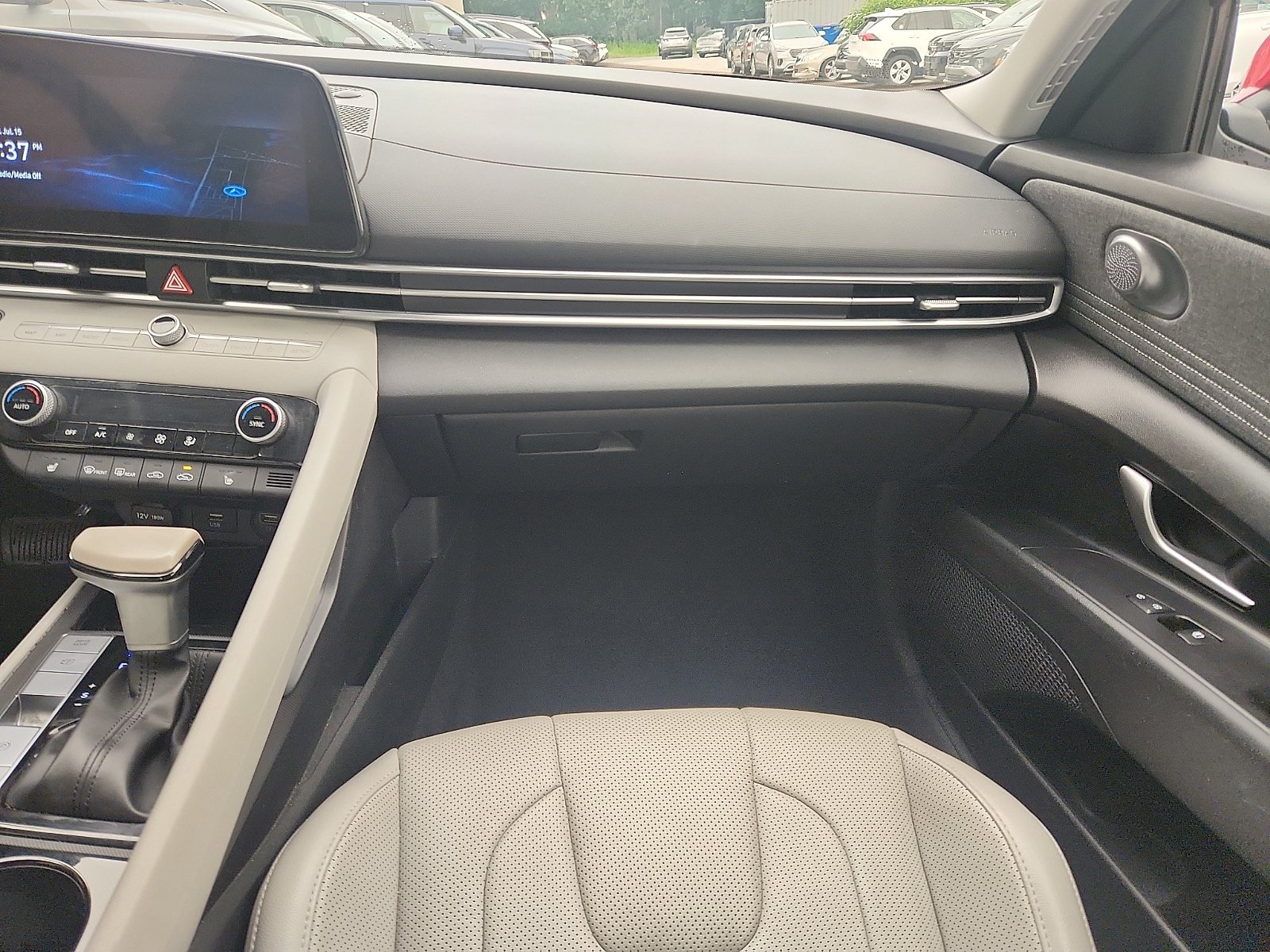 Certified 2023 Hyundai Elantra Limited w/ Cargo Package FWD image 10