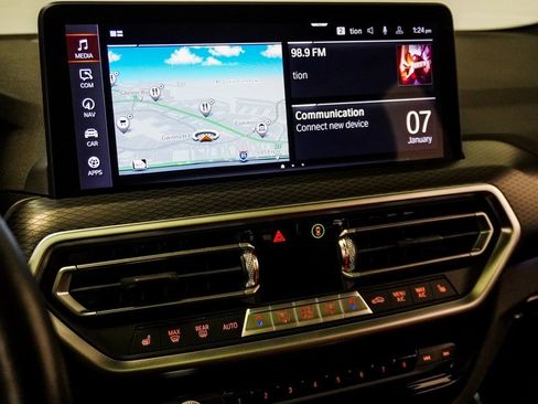 Used 2023 BMW X4 xDrive30i w/ M Sport Package image 28