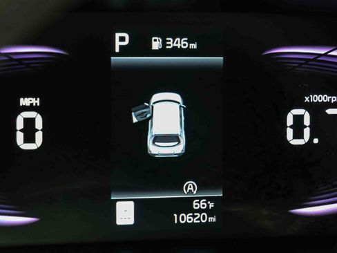 Certified 2025 Kia Soul LX w/ LX Technology Package FWD image 9