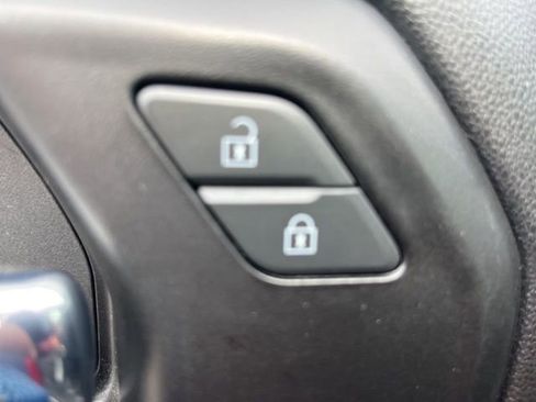 Used 2022 Chevrolet Silverado 1500 Custom w/ LPO, Dark Essentials Package image 7