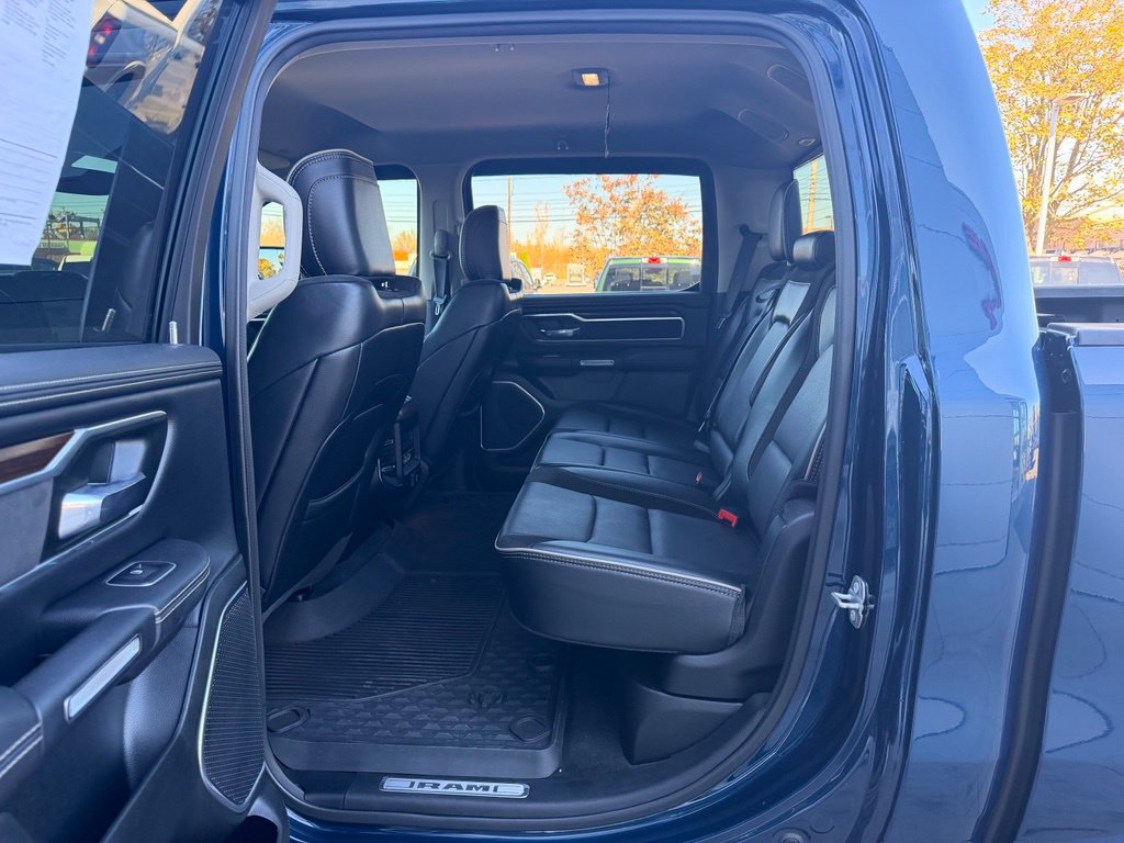 Used 2022 RAM 1500 Laramie AWD/4WD image 18
