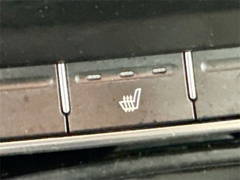 Used 2017 Kia Sorento LX w/ LX Convenience Package image 16