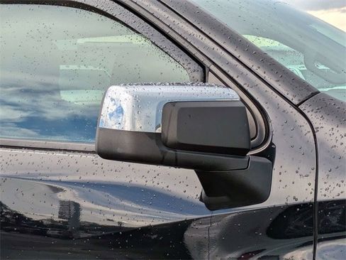 Used 2020 Chevrolet Silverado 1500 LT image 12