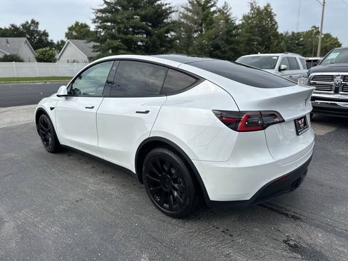 Used 2021 Tesla Model Y Long Range AWD/4WD image 5