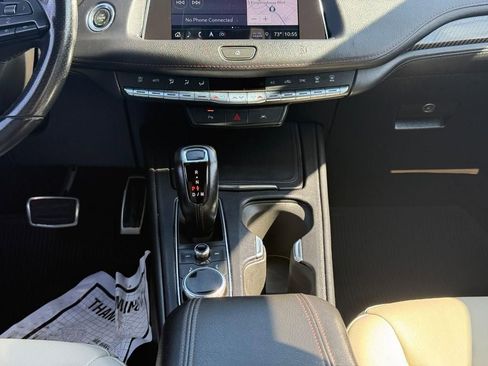 Used 2019 Cadillac XT4 Sport w/ Driver Awareness Package FWD image 15