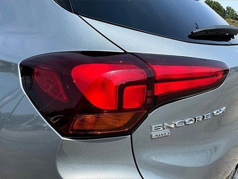 Used 2023 Buick Encore GX Select w/ Sport Touring Package image 23