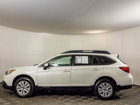 Used 2017 Subaru Outback 2.5i Premium AWD/4WD image 21