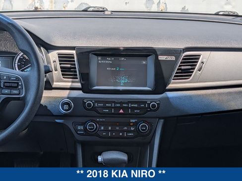 Used 2018 Kia Niro LX FWD image 19