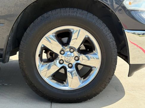 Used 2017 RAM 1500 Lone Star RWD image 9