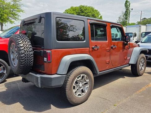 Used 2014 Jeep Wrangler Unlimited Rubicon w/ Connectivity Group AWD/4WD image 3