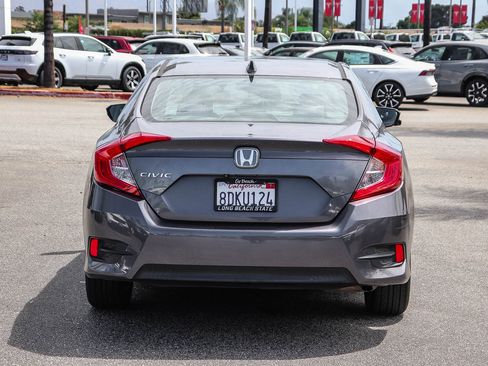 Used 2018 Honda Civic EX image 12