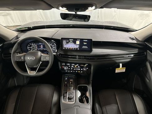 Certified 2025 INFINITI QX60 Pure image 12