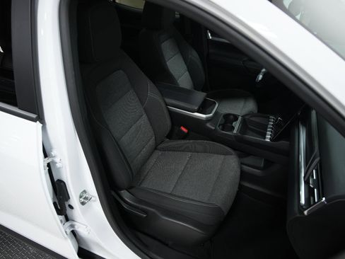 Used 2025 GMC Terrain Elevation image 17