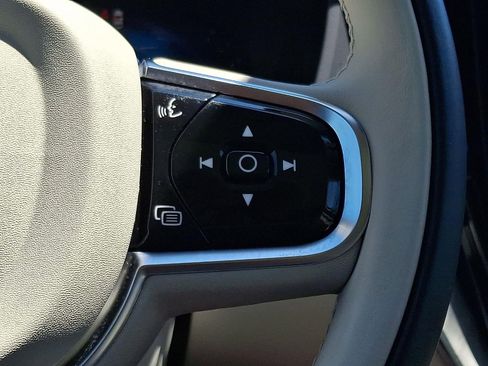 Certified 2024 Volvo XC60 B5 Ultimate w/ Climate Package AWD/4WD image 24